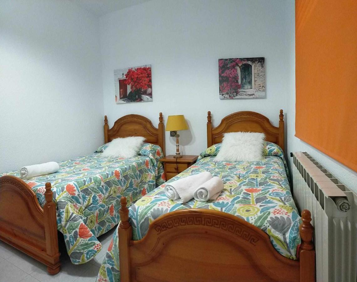 Ideal Familias Hasta 15 Personas En San Martin De Valdeiglesias Madrid Exterior photo